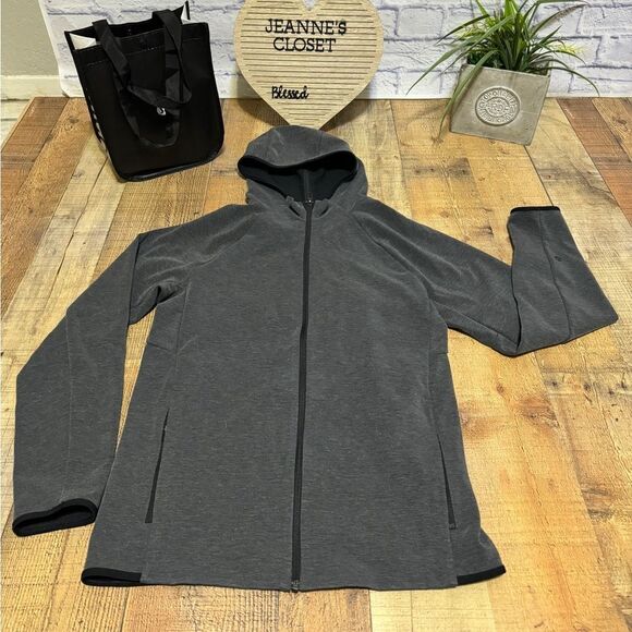 Lululemon GridLiner Fleece Zip Hoodie
Heathered Black Style Number: M3CZ4S - Picture 1 of 13